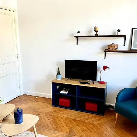 Modern Flat Near Sea And Center Apartmán